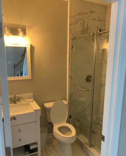 Hostal Cheerful Unit 1 Room 3 Private Bedroom Private Bathroom