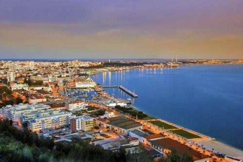 Apartamento Situado Na Zona Costeira Da Cidade