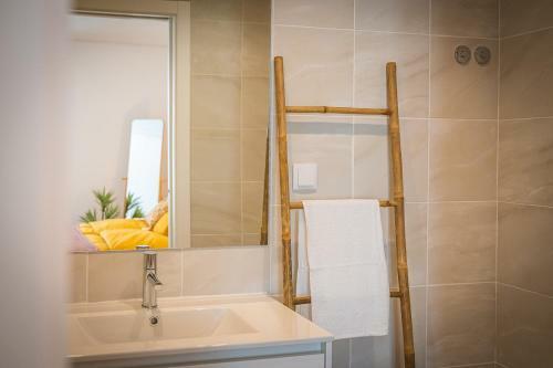 Apartamento Situado Na Zona Costeira Da Cidade