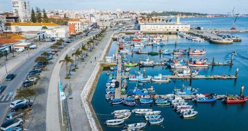 Apartamento Situado Na Zona Costeira Da Cidade