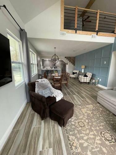New! Lake House Retreat With Private Dock, Kayaks & Firepit