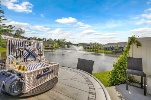 Waterside Retreat - Tons Of Amenities, Close To Everything!