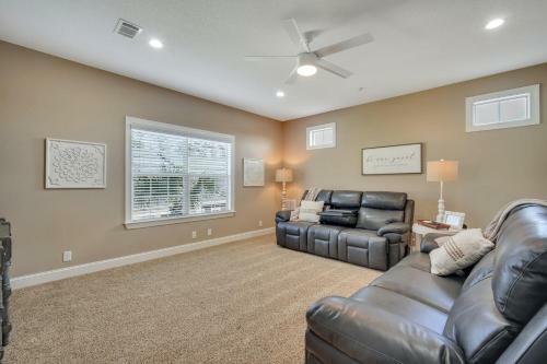 Waterside Retreat - Tons Of Amenities, Close To Everything!