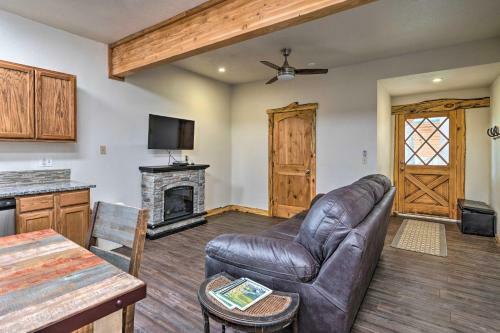 Rustic Garden Valley Cabin With Foosball Table!