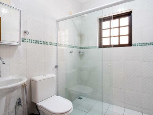 Casa Ampla E Arejada, Com Piscina E Churrasqueira