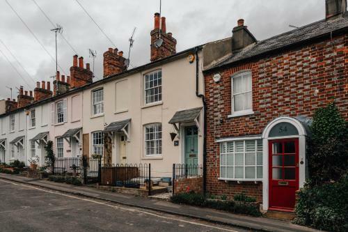 Wood House - Pet Friendly