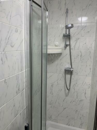 A Byk Luxury Room With Private Shower And Toilet