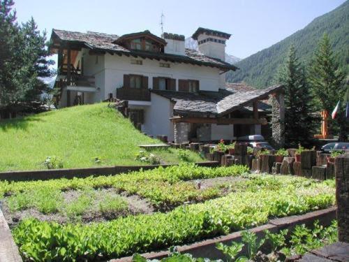 Notre Maison Hotels-chalets De Tradition