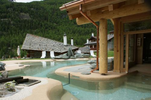 Notre Maison Hotels-chalets De Tradition