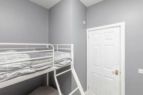 Westbourne Central Studio Apartments