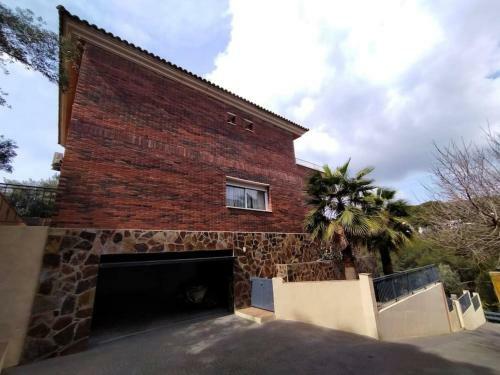 Villa Conca De Barber�