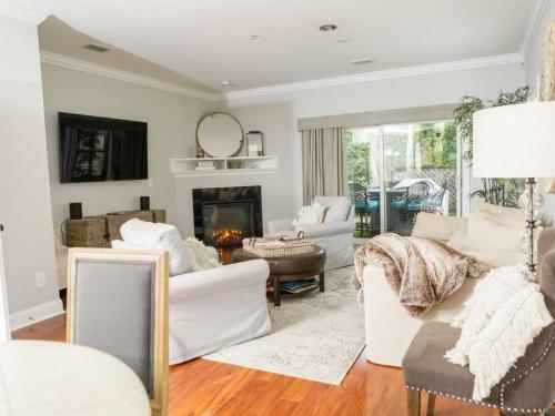 Apartamento Cozy And Convenient Spacious Townhome
