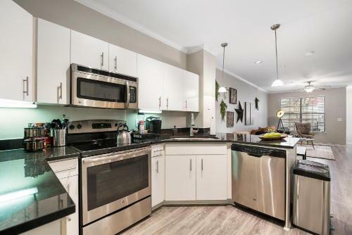 Jurny - New Uptown Dallas Apartments