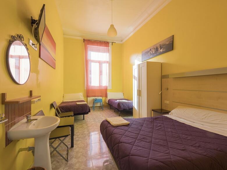 Hostal Pensi�n Apolo XI