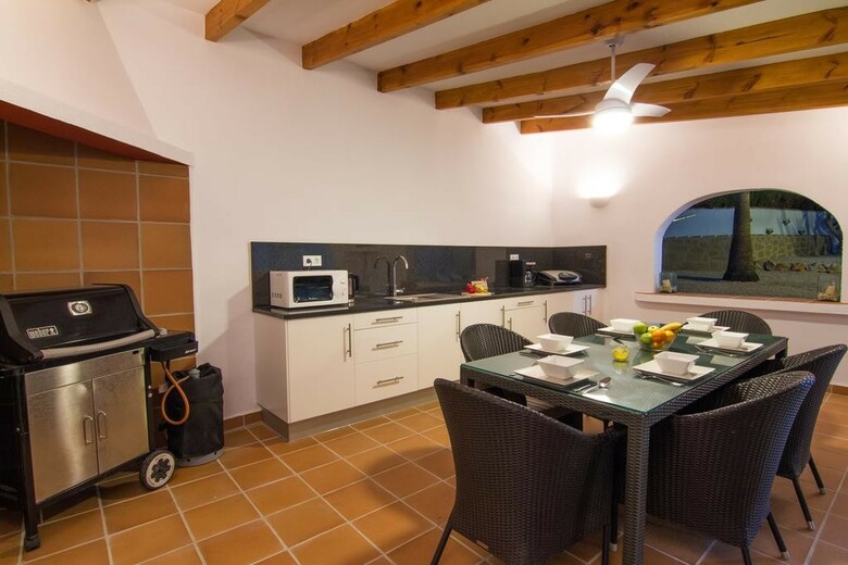 Abahana Villa Mackay