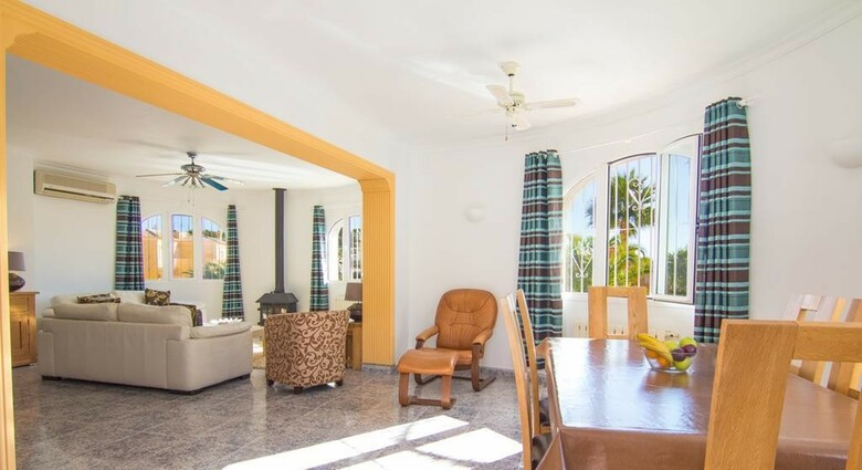 Abahana Villa Mackay