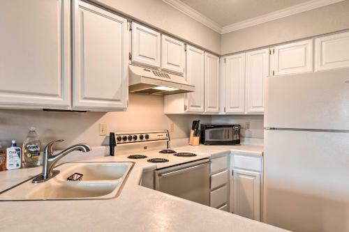 Apartamento Chic Eden Condo With Pool Access Less Than 5 Mi To Ski!