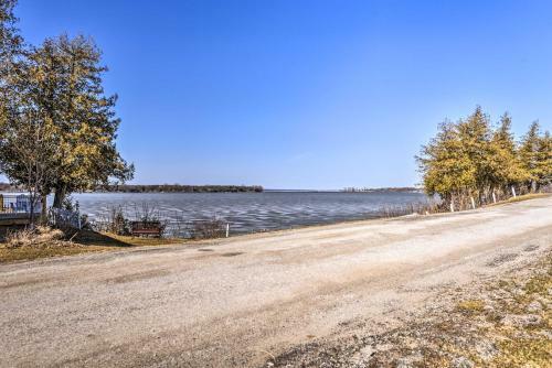 The Schoolhouse With Dock On Lake Champlain!