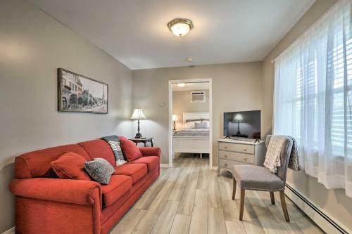 Centrally Located South Hill Apartment With Tv!