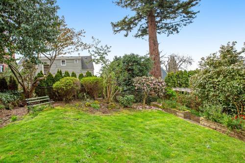 Laurelhurst Park View