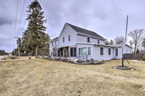 Sheboygan Home With Private Hot Tub And Fire Pit!