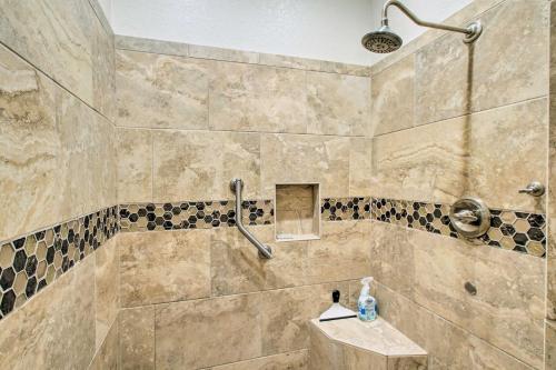 Homey Gold Canyon Abode And Community Amenities