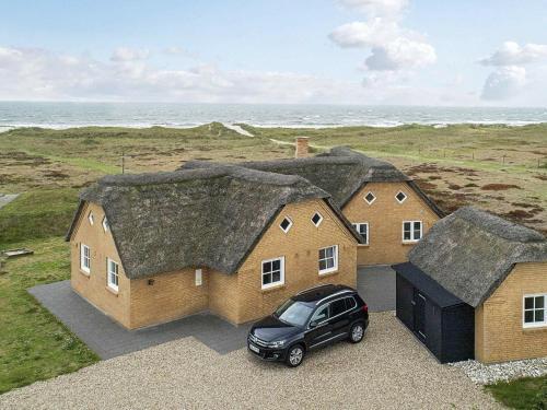 Four-bedroom Holiday Home In Bl�vand 52