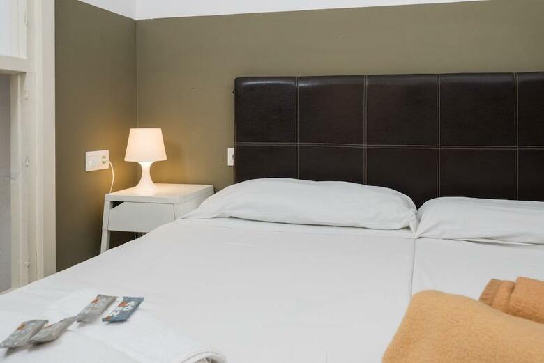 Feel Hostels City Center