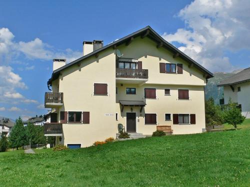 Apartment Chesa Mulin