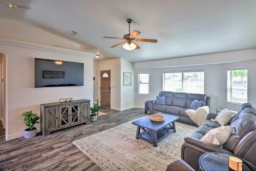Lake Havasu Hideaway With Pool And Putting Green!