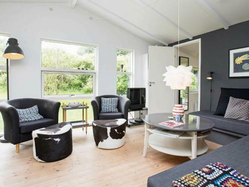 Holiday Home Dronningm�lle VI