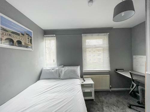 Cosy Modern And Contemporary Home Close To Centre