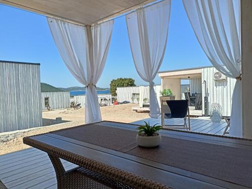 Buqez Resort, Vila 51
