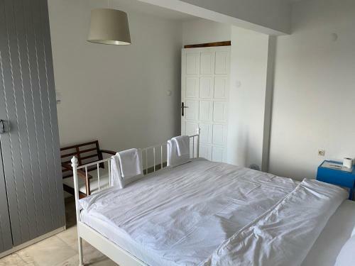 Bed & Breakfast Yali Butik Pansiyon