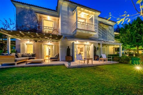 Portville Canal Side Villas 66 (3br)