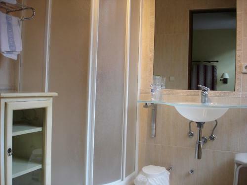 Hostal Ayestaran II
