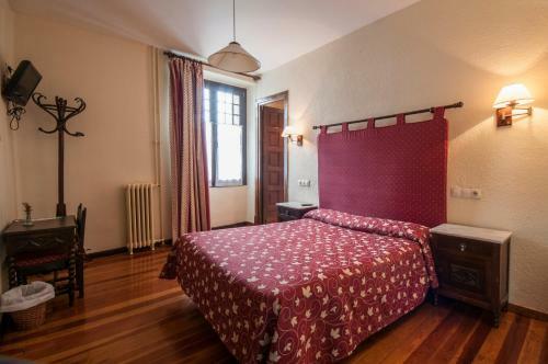 Hostal Ayestaran II
