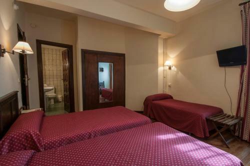 Hostal Ayestaran II