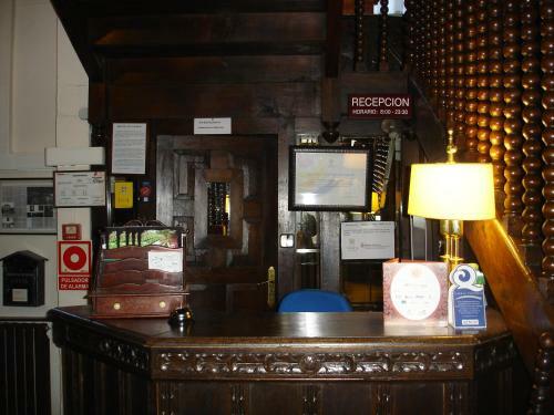 Hostal Ayestaran II