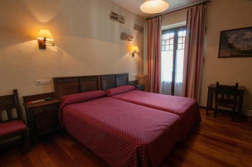 Hostal Ayestaran II
