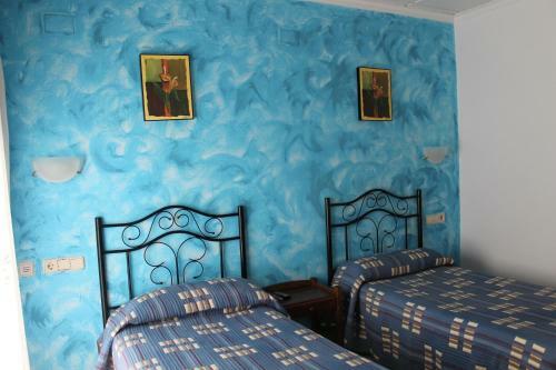 Hostal Caba�as