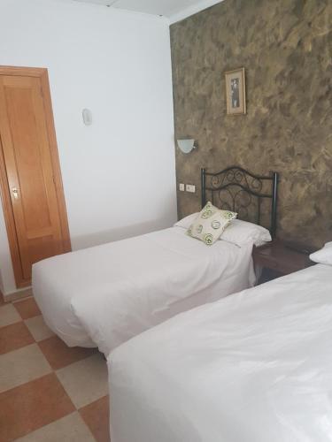 Hostal Caba�as