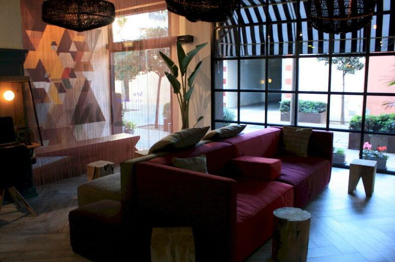 New Hotel Colon