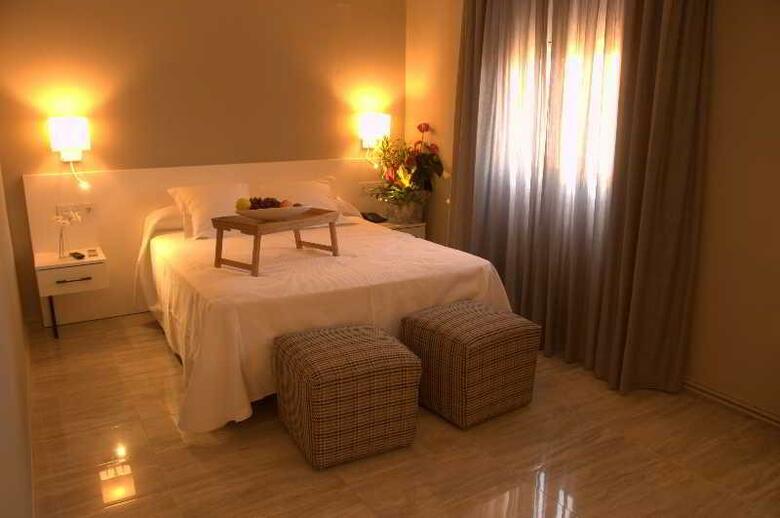 New Hotel Colon