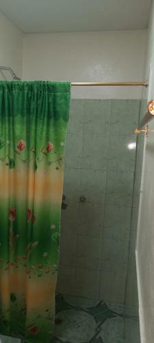 Hostal Esperanza Tuy - Doble Con Ventilador Y Cocina Compartida