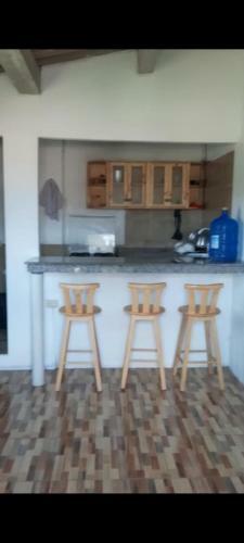 Hostal Esperanza Tuy - Doble Con Ventilador Y Cocina Compartida