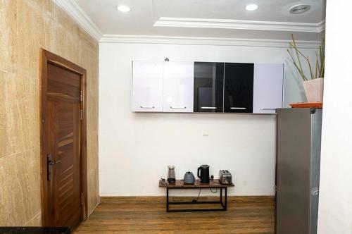 Pistbooking- Astonishing 3 Bedroom Apartment