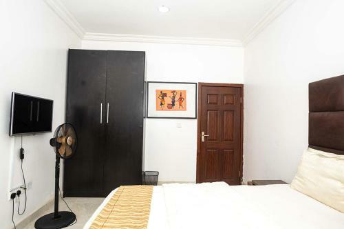 Pistbooking- Astonishing 3 Bedroom Apartment