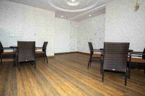 Pistbooking- Astonishing 3 Bedroom Apartment