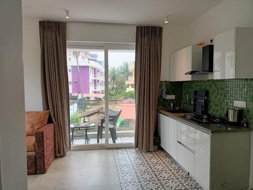 Modern Apartment In Calangute. Smart_spacious_pool